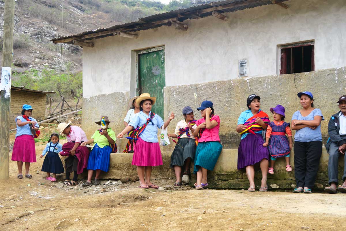social project funded by 23 degrees helping Peruvian coffee farmers